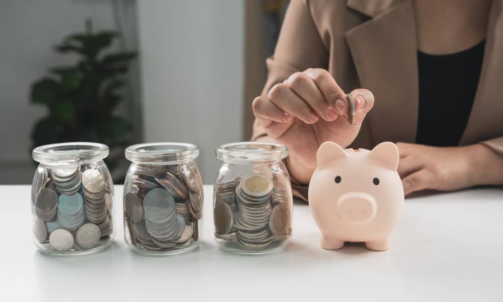 Smart Cash Flow Management - Separating Funds for Spending, Saving, and Investing
